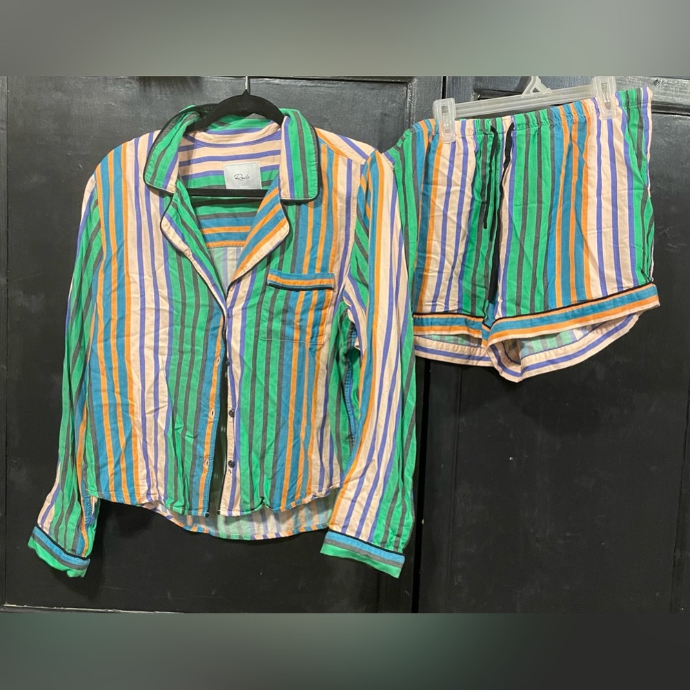 Rails matching pajama set Sz large shirt and shorts